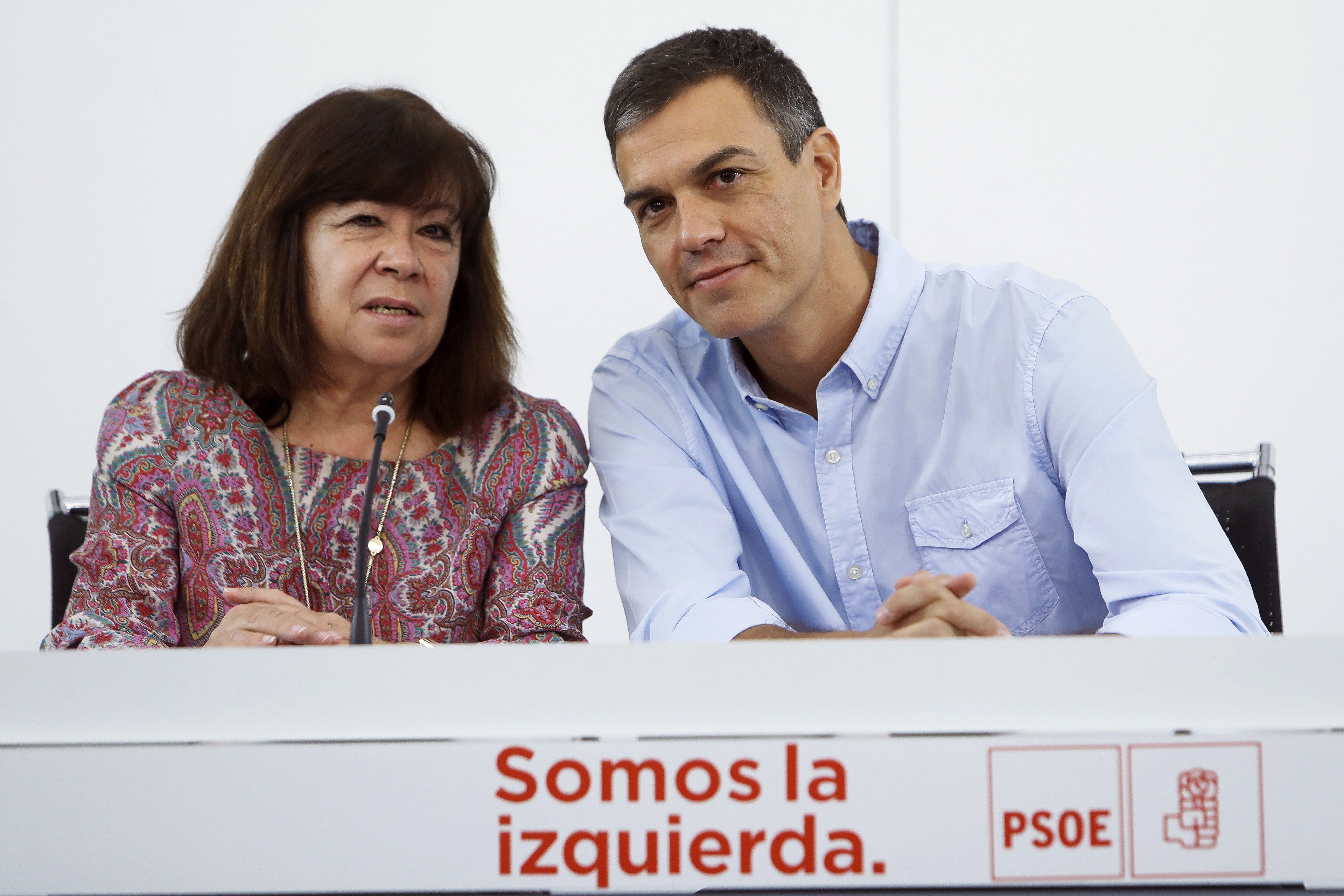 Sánchez colla Rajoy amb una comissió pel conflicte territorial