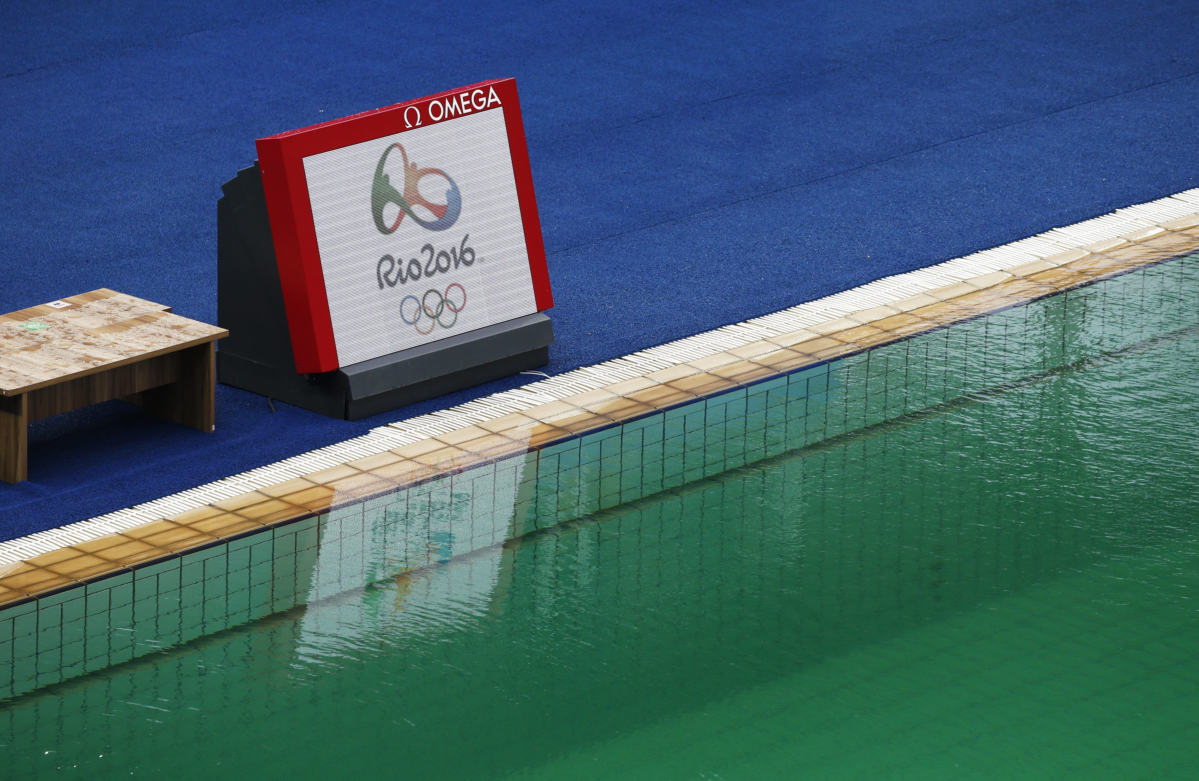 El color verde de la piscina de Río ya tiene explicación