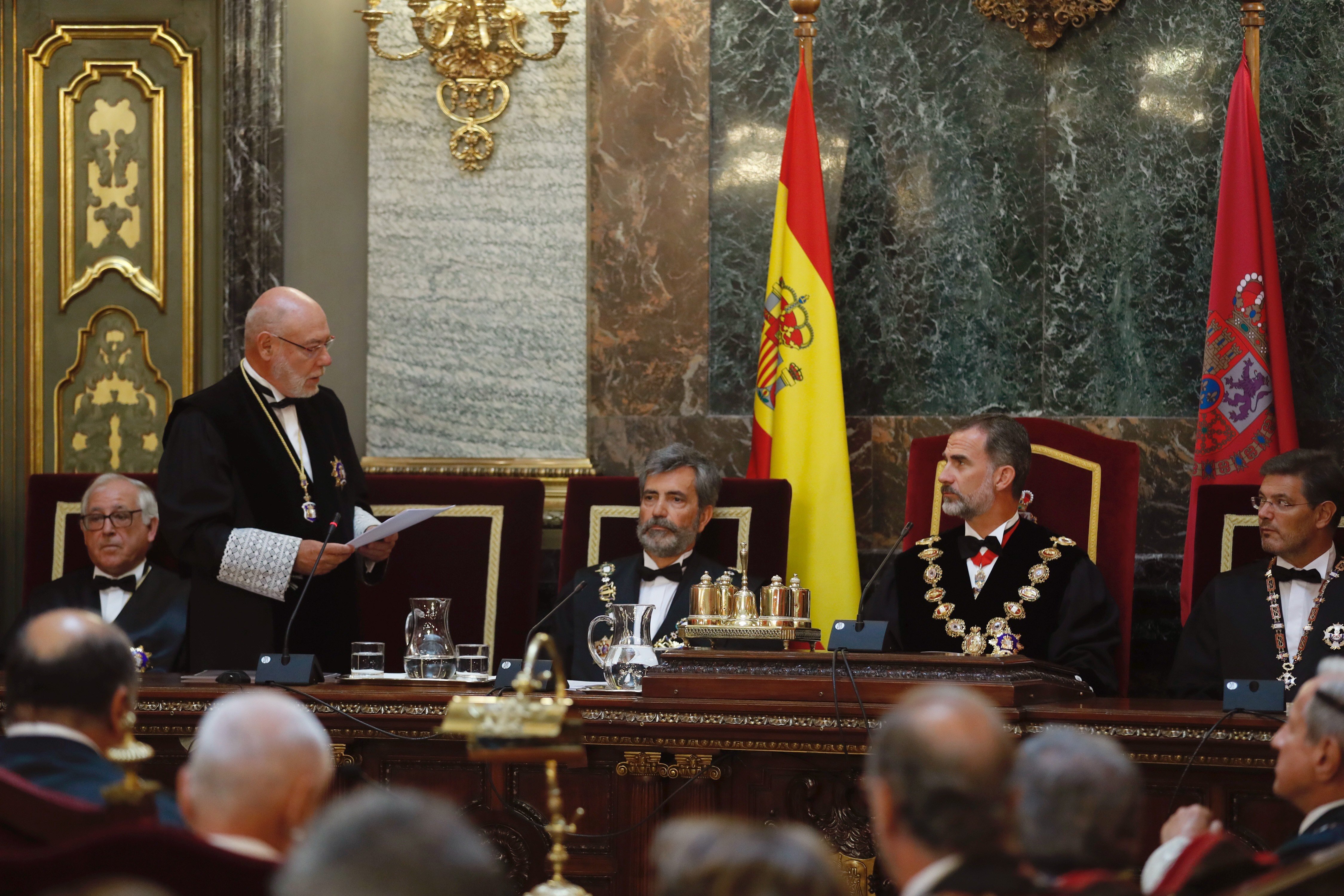 Maza dedica el discurs contra el Govern català... al Rei?