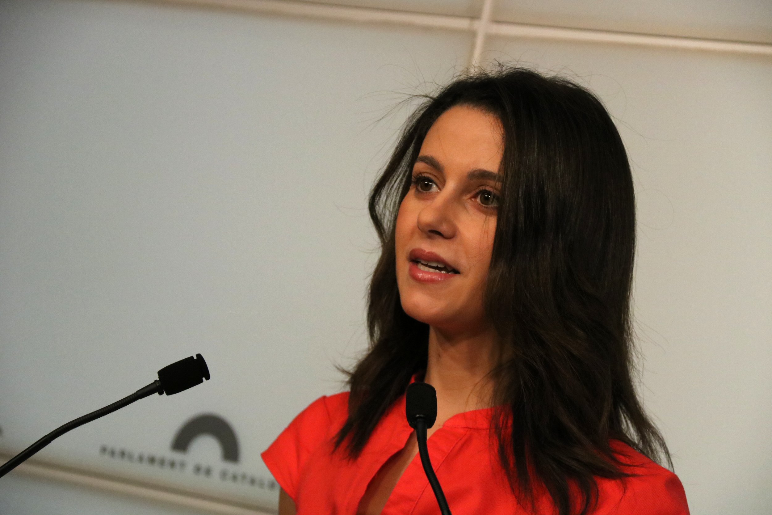 Arrimadas denunciarà una internauta que va demanar que la violessin