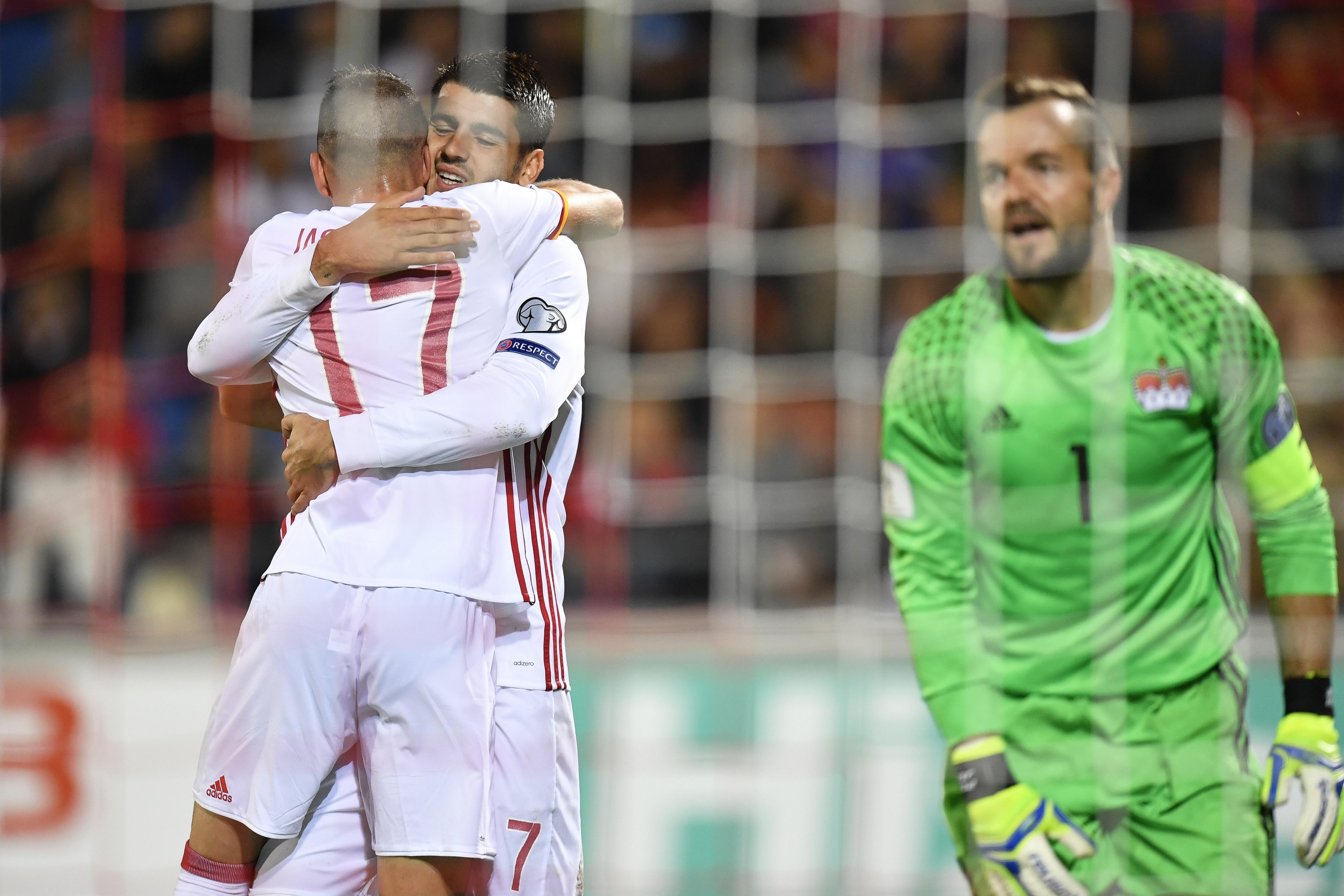 España pasea por Liechtenstein (0-8)