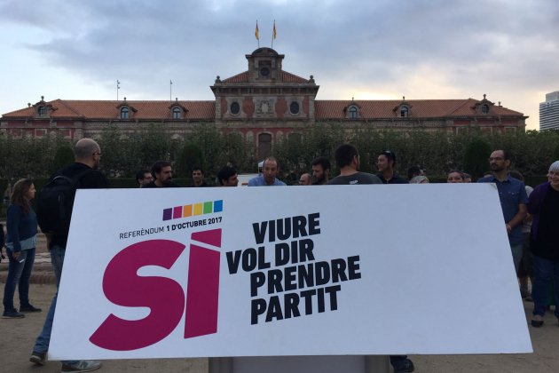 parlament campanya referèndum iu forn