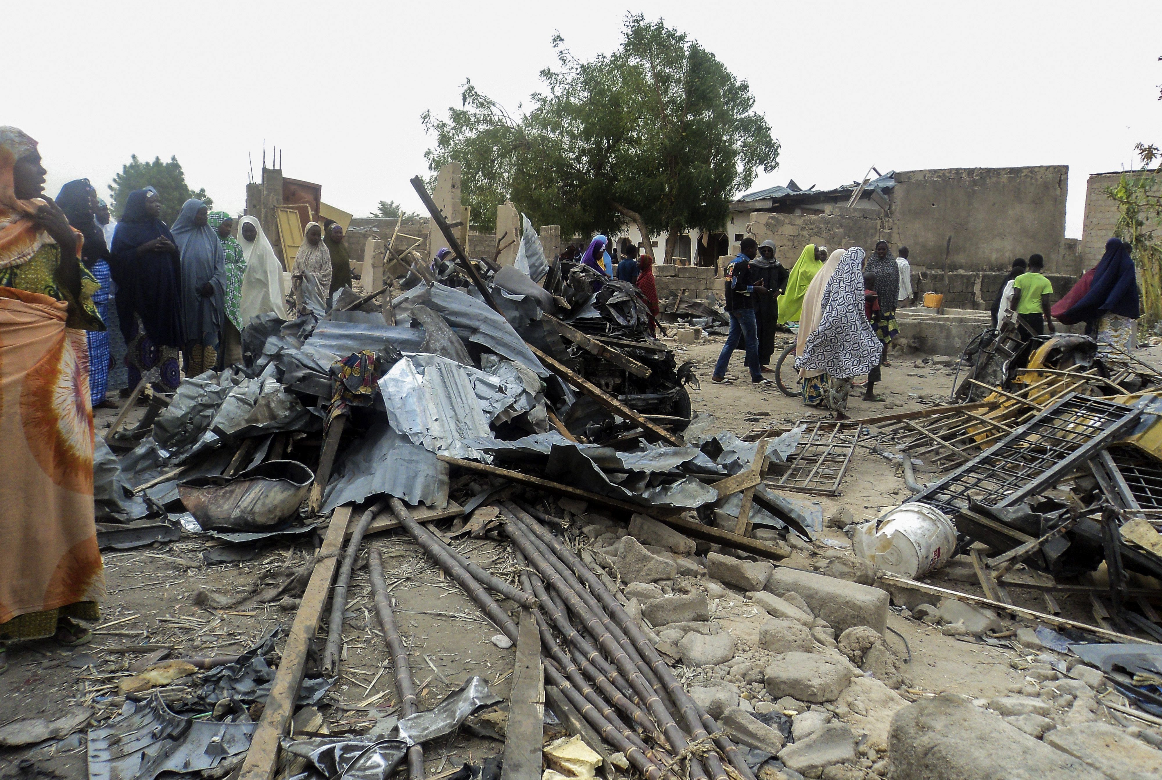 Boko Haram assassina desenes de persones en un doble atemptat a Nigèria