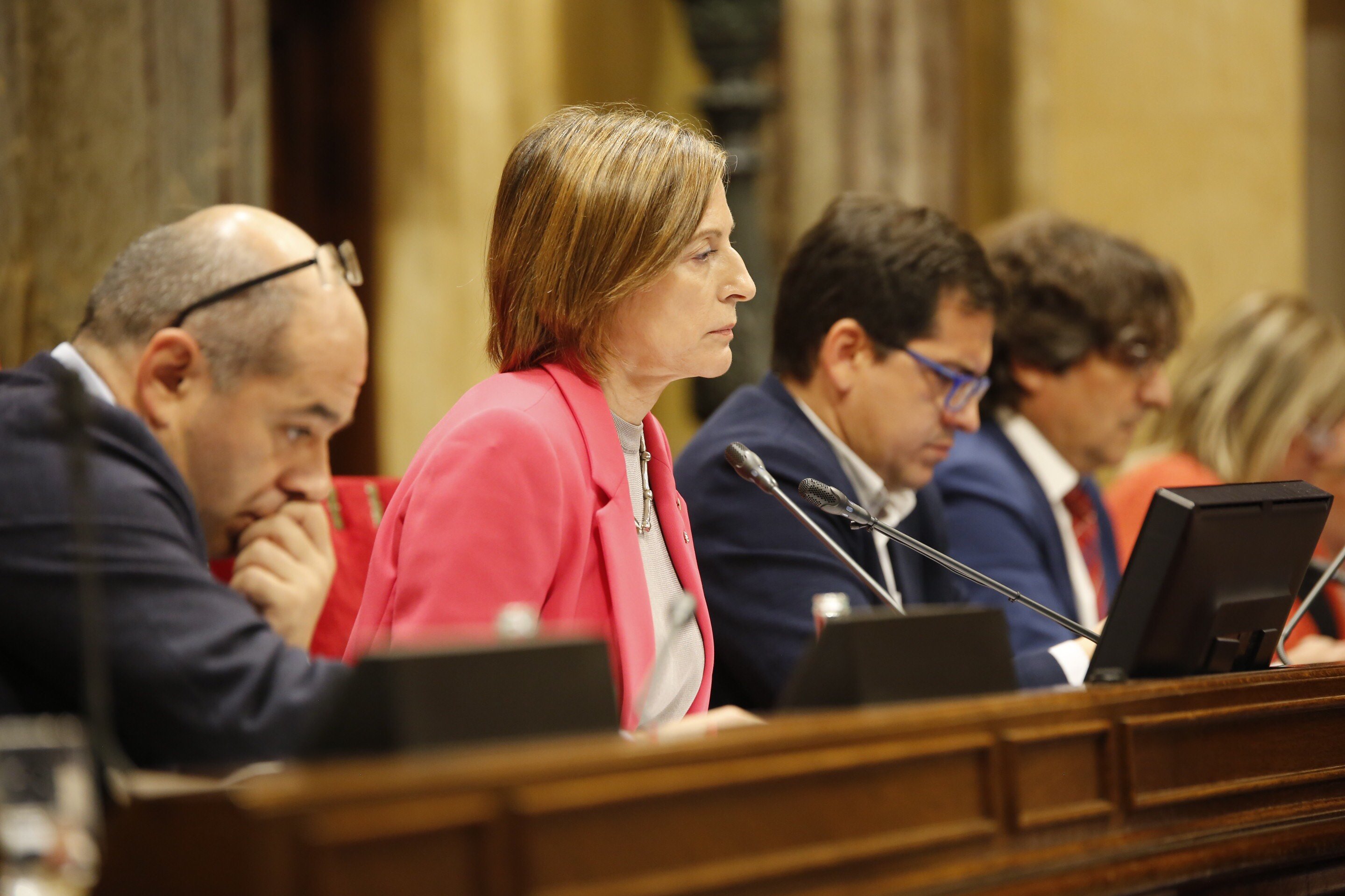 Catalan Parliament agrees to debate Referendum Law in animated plenary assembly