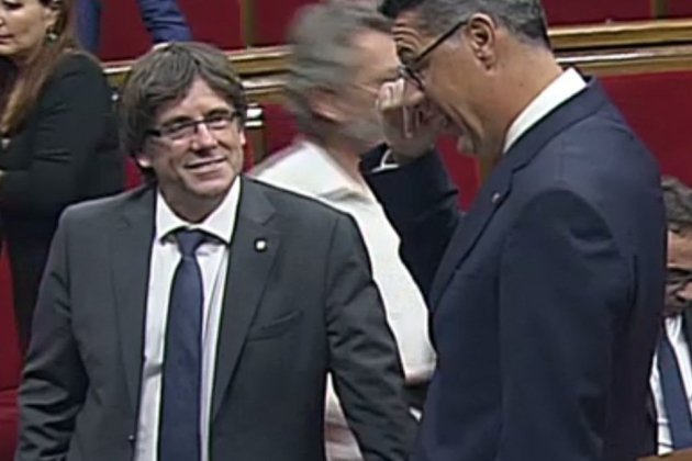 Albiol i Puigdemont al Parlament 2
