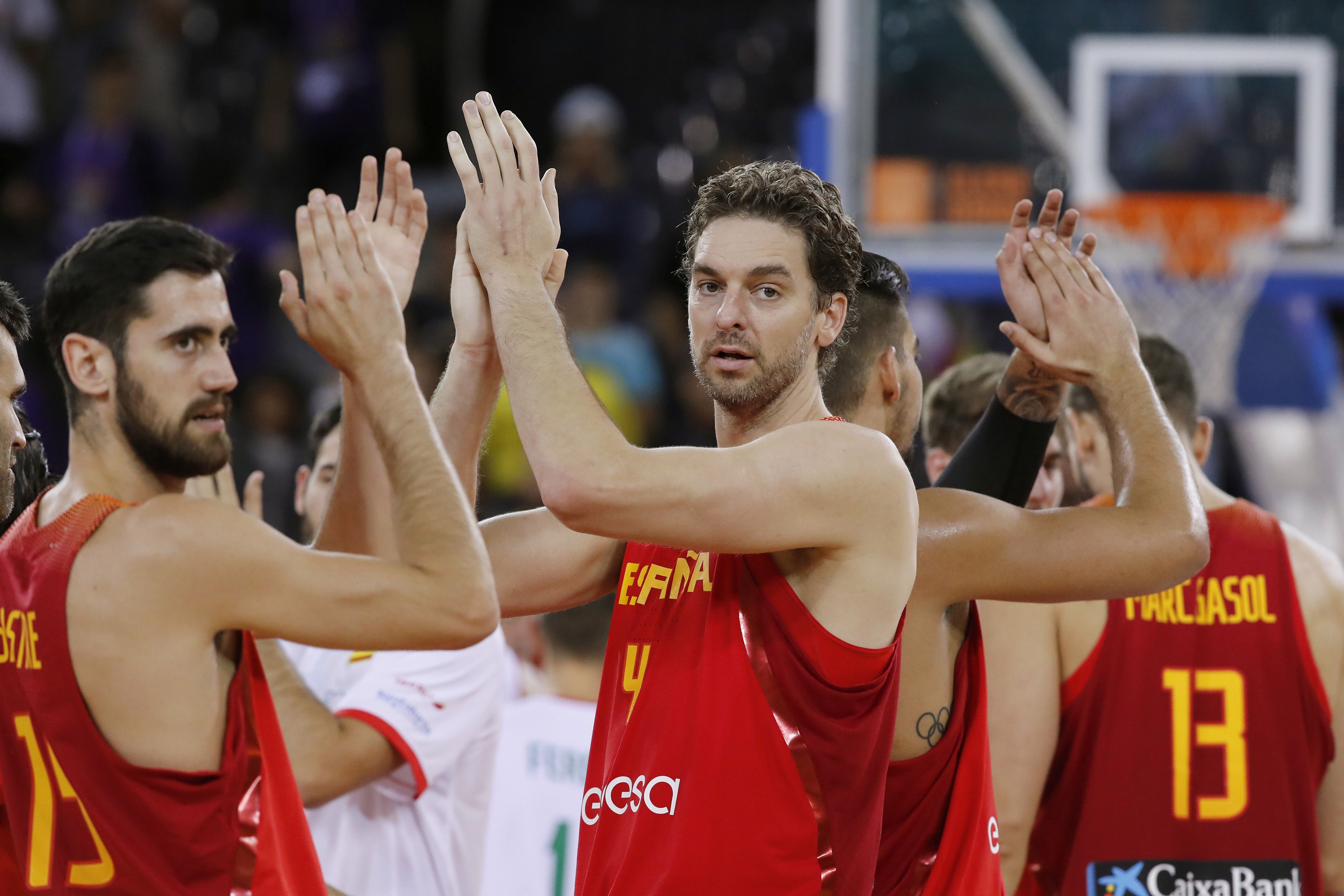 España pasa invicta a octavos y Pau Gasol hace historia en el Eurobasket (64-87)