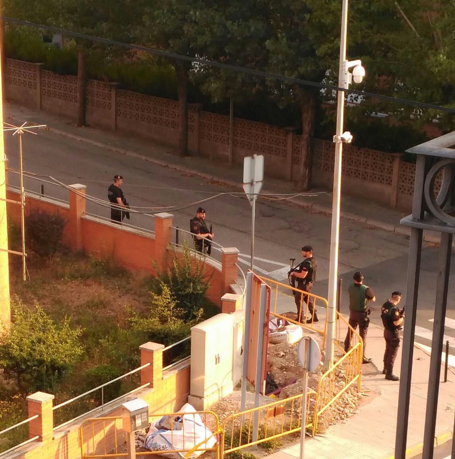 La Guardia Civil exhibe armas largas en un despliegue inusual en Manresa y Berga