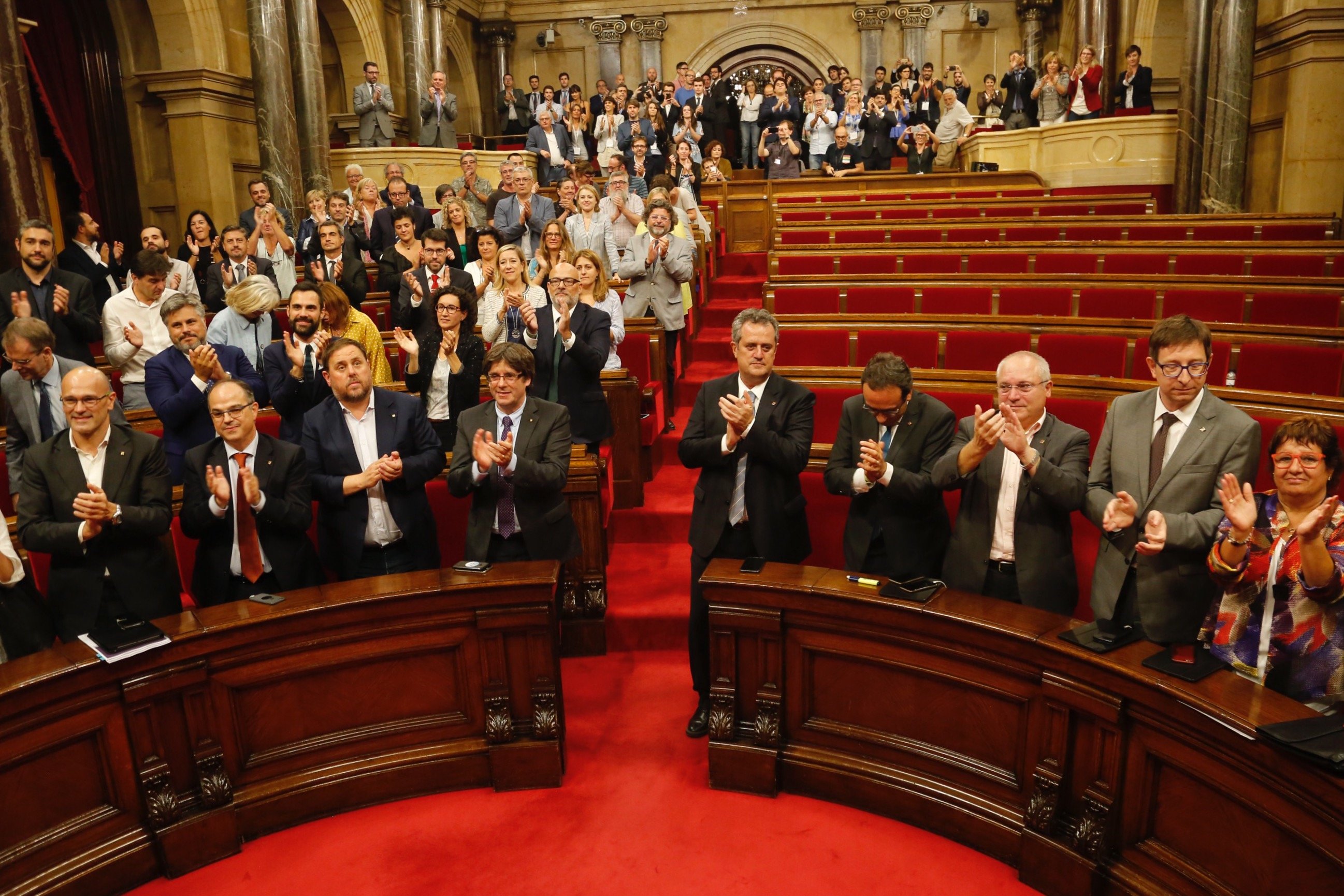 Los diputados se rebelan ante la decisión del TC