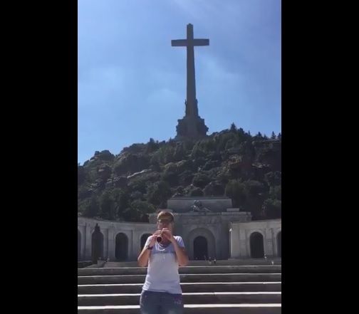 Els Segadors al Valle de los Caídos i a toc de gralla