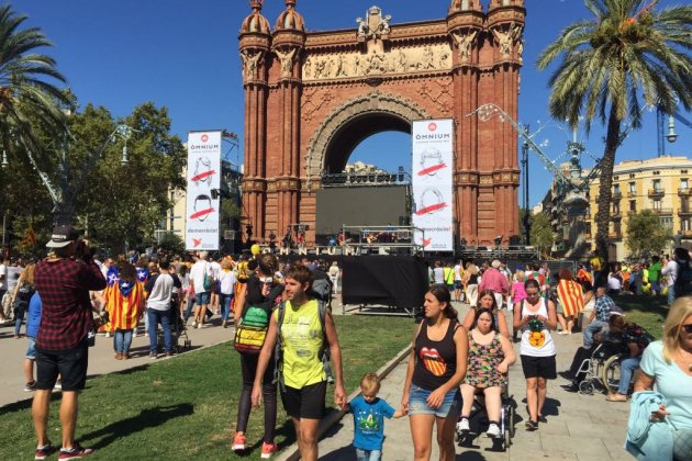 Ambient a Passeig de Sant Joan el matí de la Diada / DG