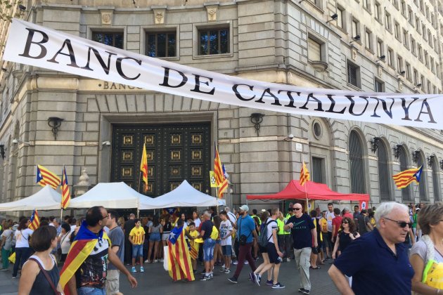 Banc d'Espanya convertit en el Banc de Catalunya / Víctor Costa