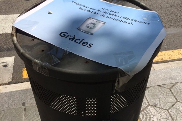 Deixalles manifestació paperera Diada 2017 / MM 