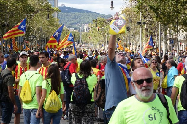 diada aragó amb Passeig de Gràcia   Roberto Lázato