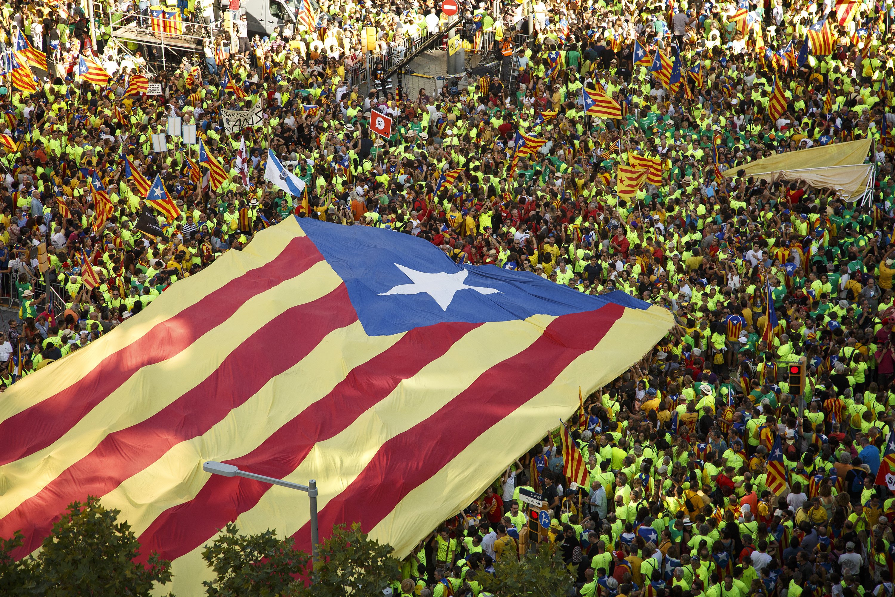 More than 50,000 signed up, 450 coaches already for Catalan National Day demonstration