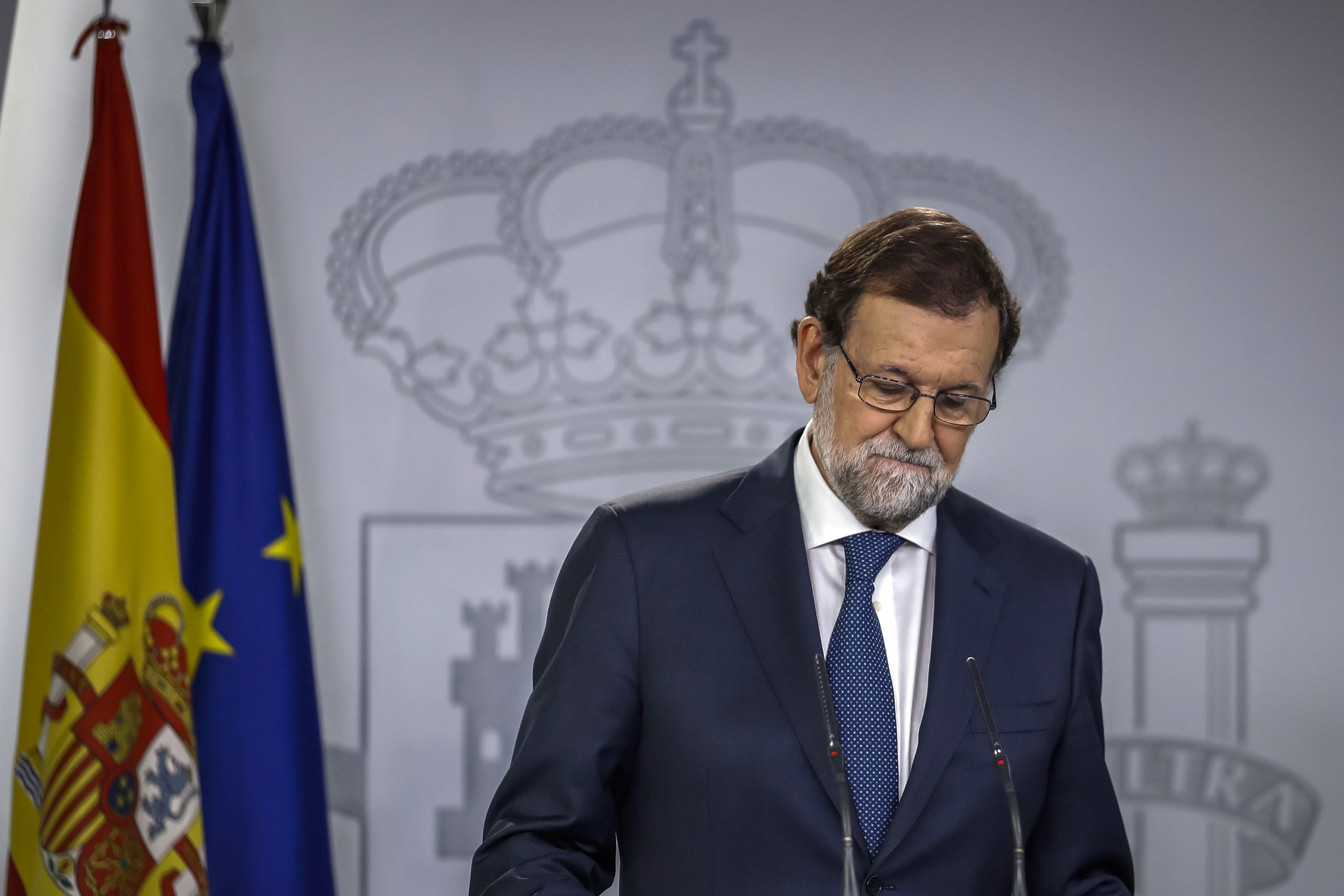 Rajoy se hunde tras el 1-O, según una encuesta