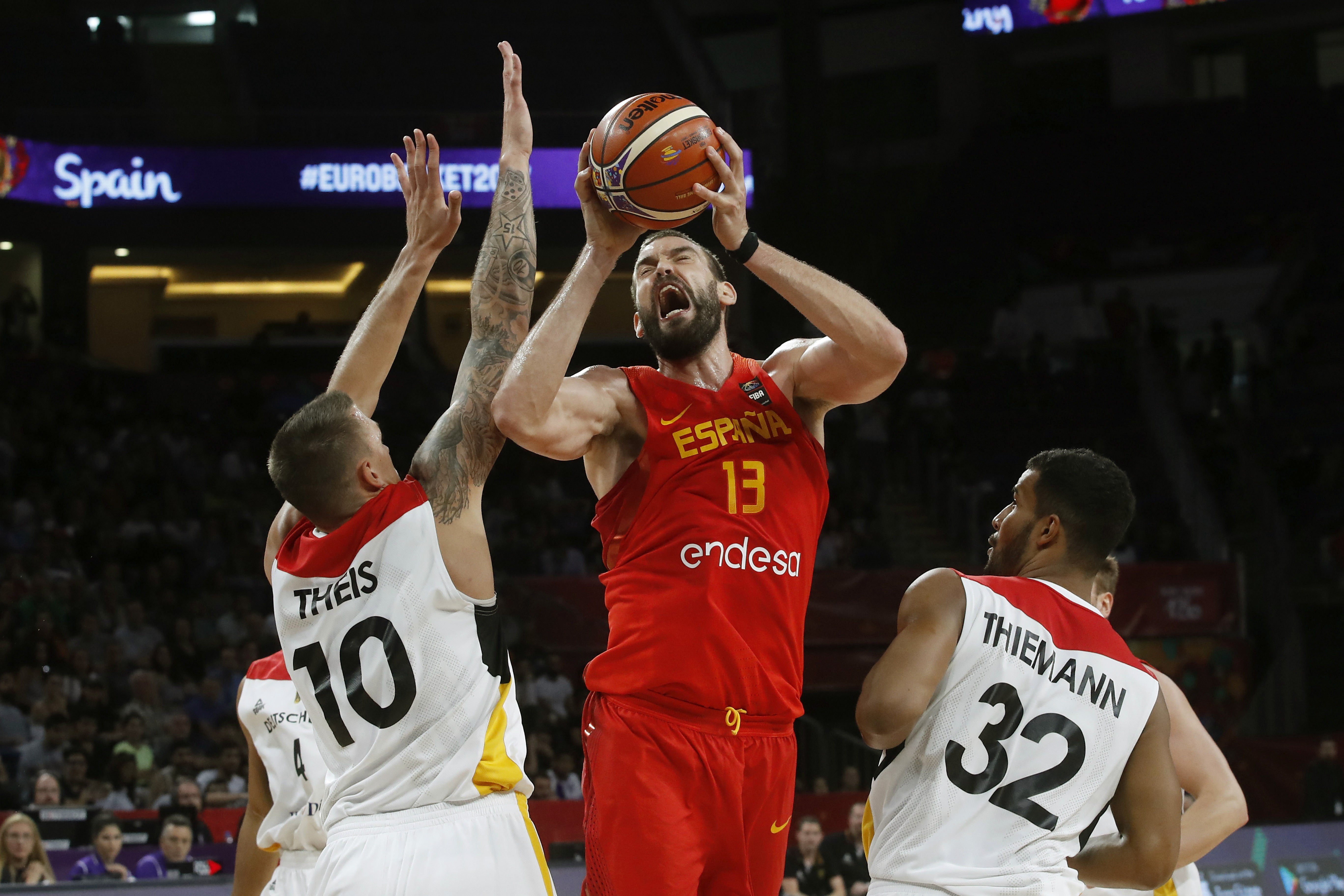 Un imperial Marc Gasol lleva a España a la lucha por las medallas (72-84)