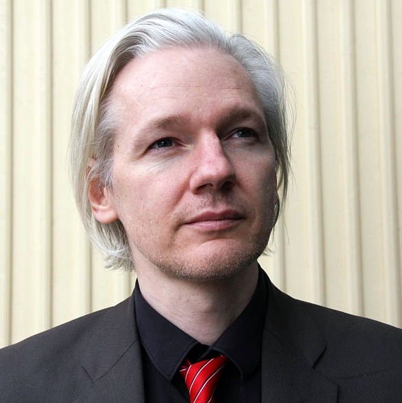 Assange: "La mayoría de grandes medios internacionales están a favor del 1-O"