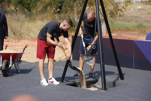 Andres Iniesta Gerard Deulofeu Estadi Johan Cruyff   Sergi Alcàzar