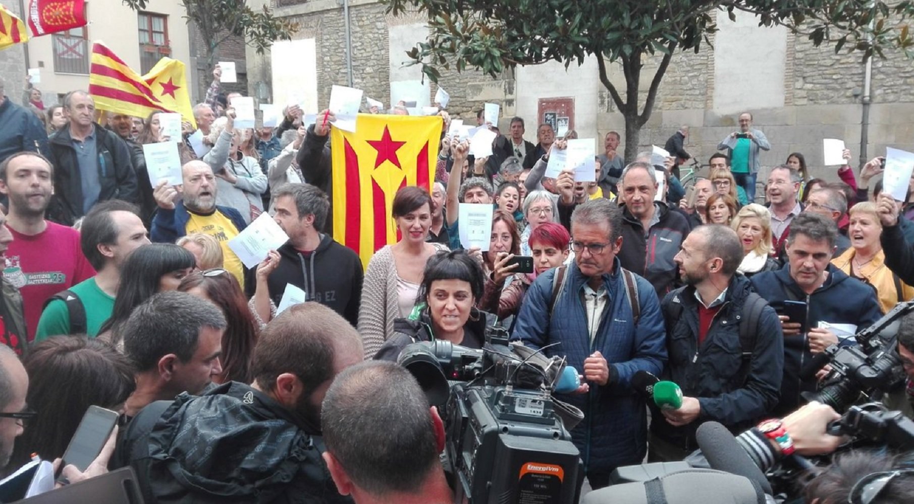 Exiled Anna Gabriel chalks up victory over Spanish government