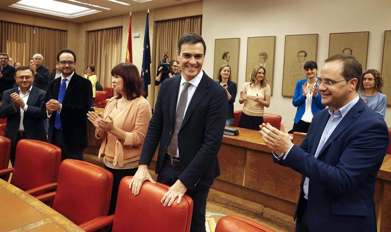 PSOE excluye del diálogo a independentistas y PP