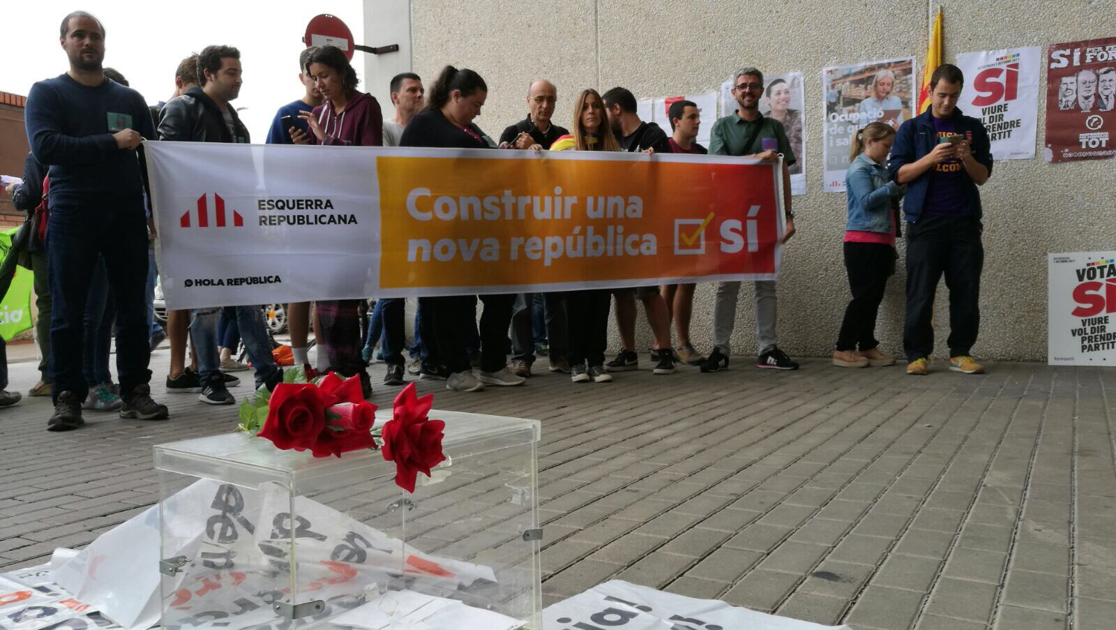 Concentracions a les impremtes durant els escorcolls de la Guàrdia Civil