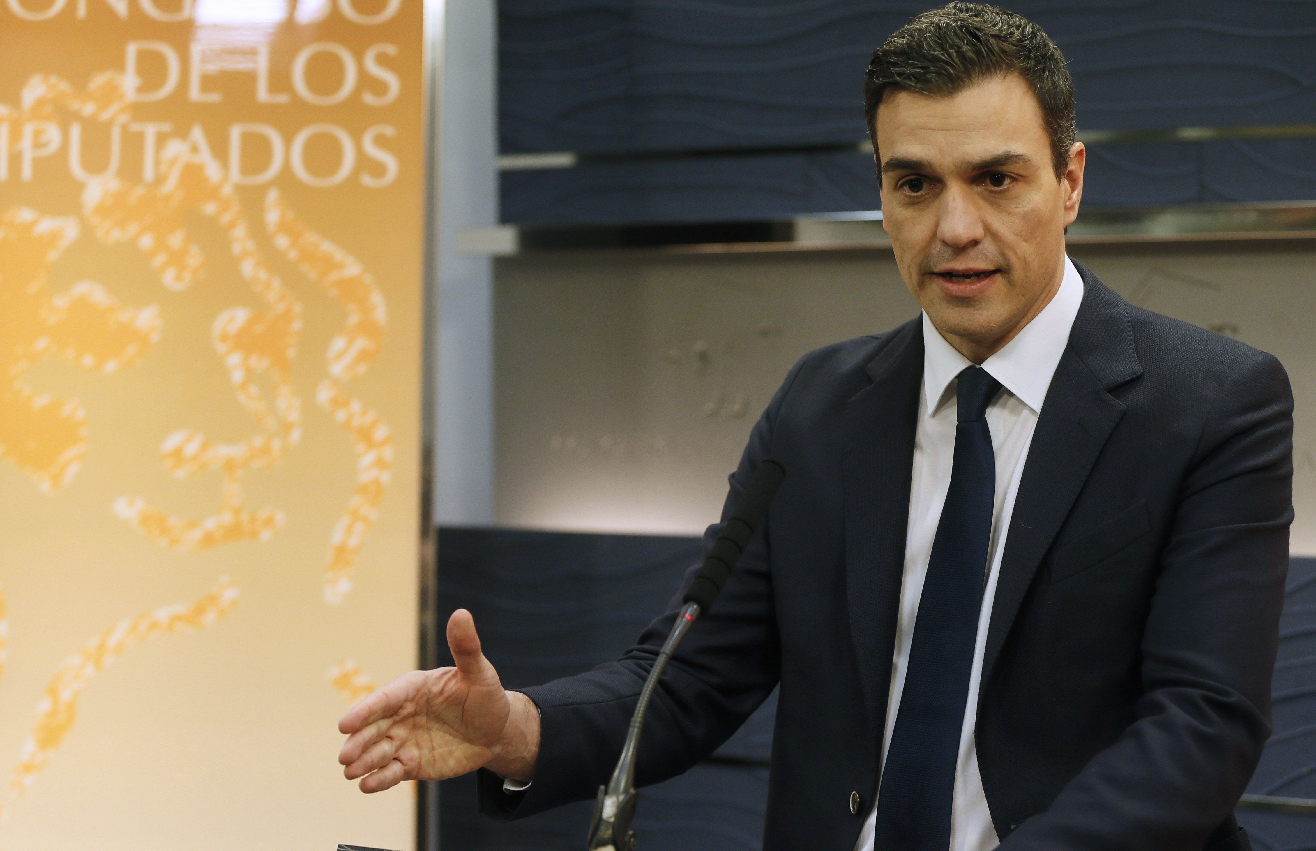El PSOE presiona a Iglesias en vísperas de pactar con C's