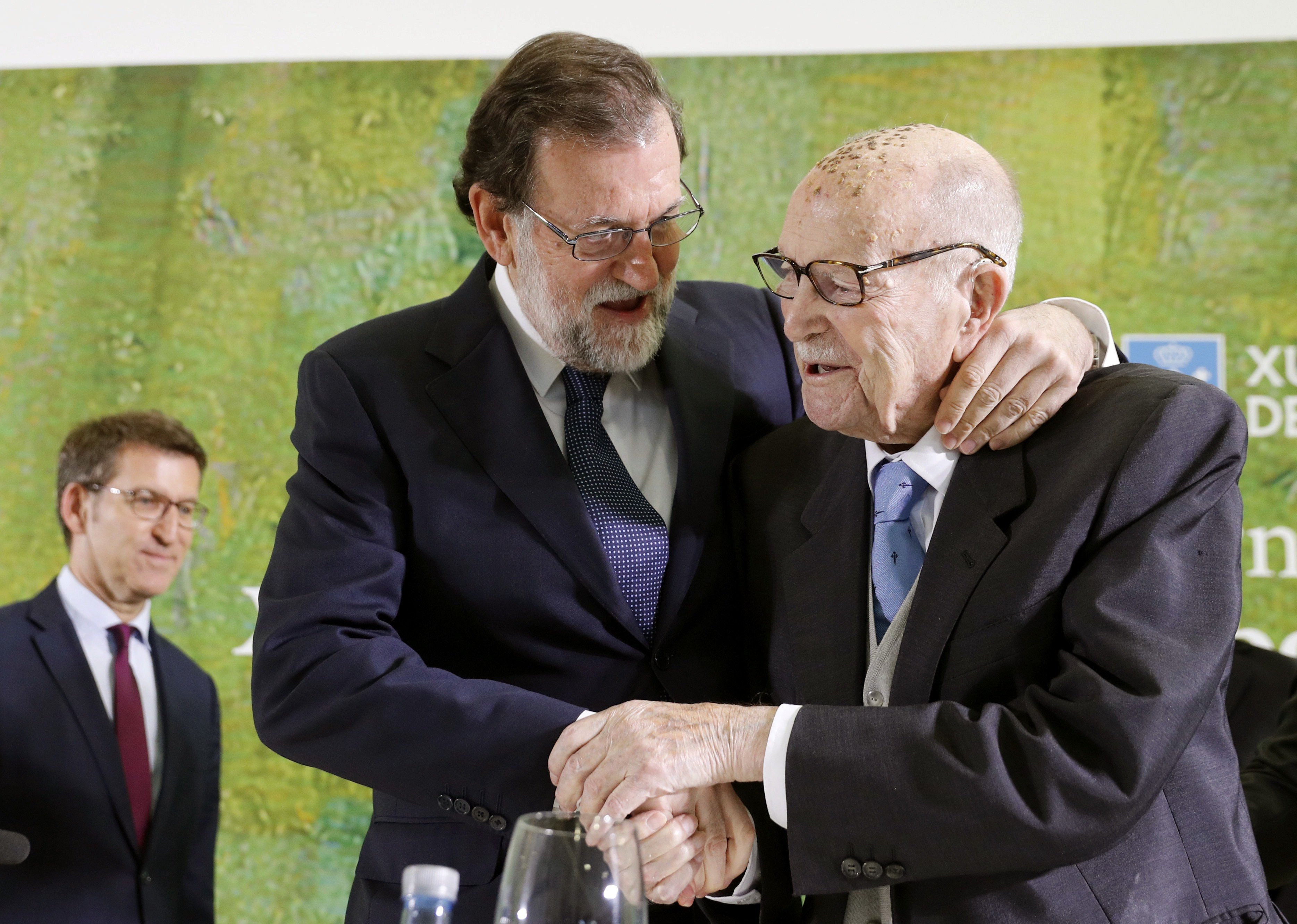 Rajoy no "apuntará" nada sobre Colau "mientras no ceda locales"