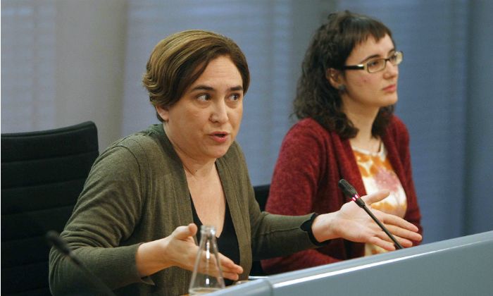 Colau acuerda con ERC unos presupuestos para Barcelona