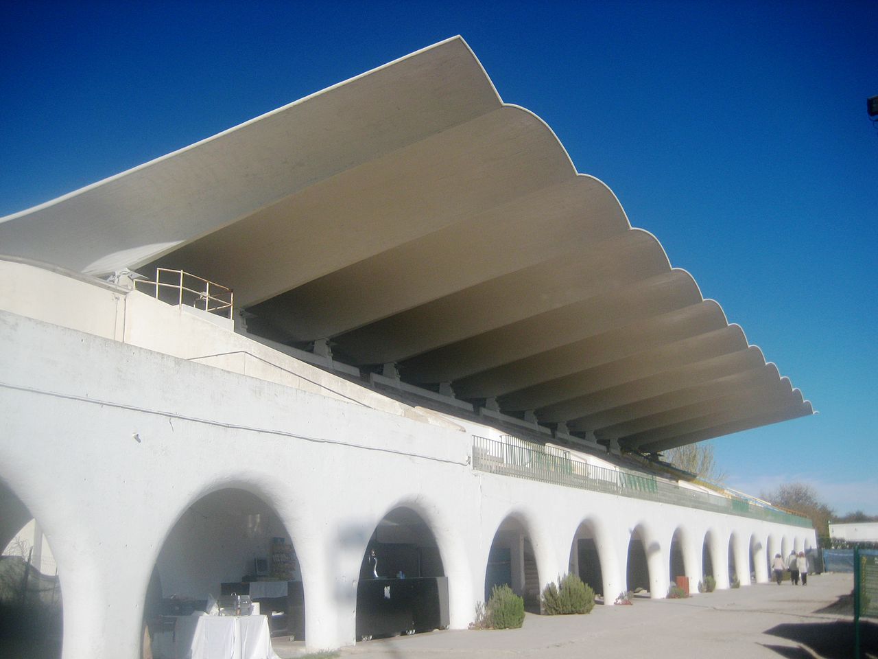 El Hipódromo de la Zarzuela, 77 millones tirados por el Estado en 10 años