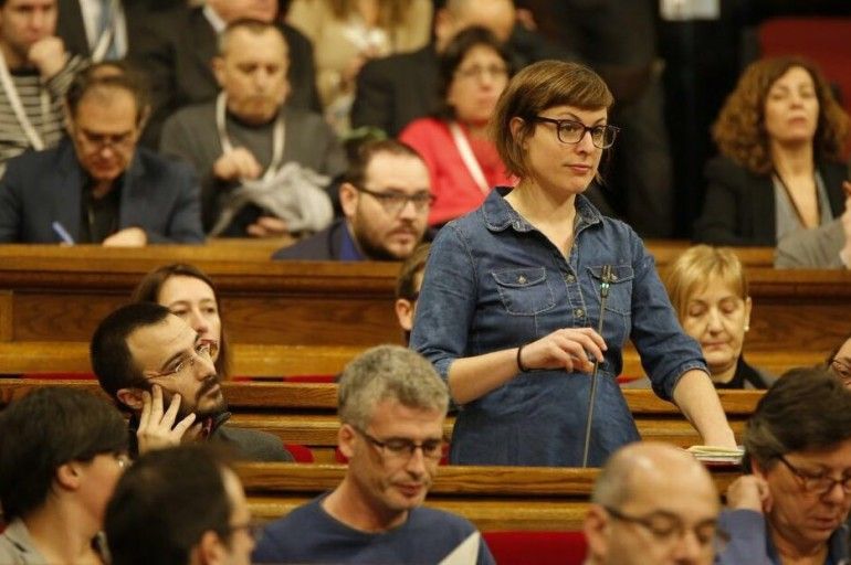 La CUP demana al Govern retirar tots els símbols franquistes