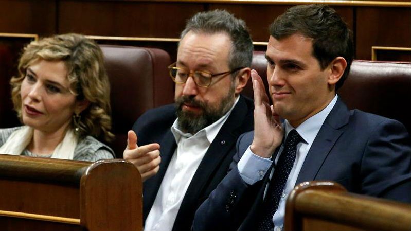 Rivera, sobre Catalunya: "Xantatge i independència, mai"