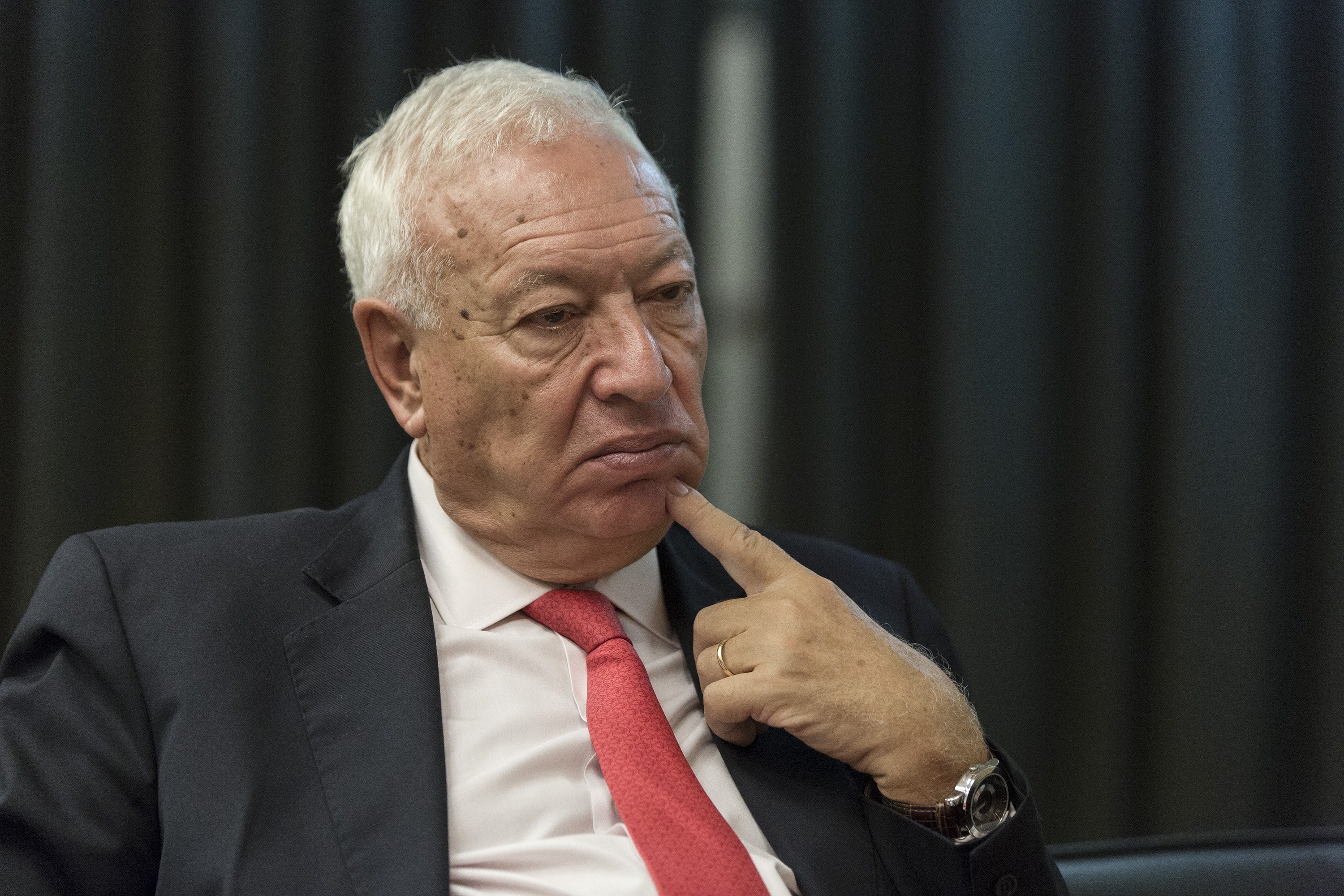 La rasgadura de vestiduras de Margallo con Quim Torra