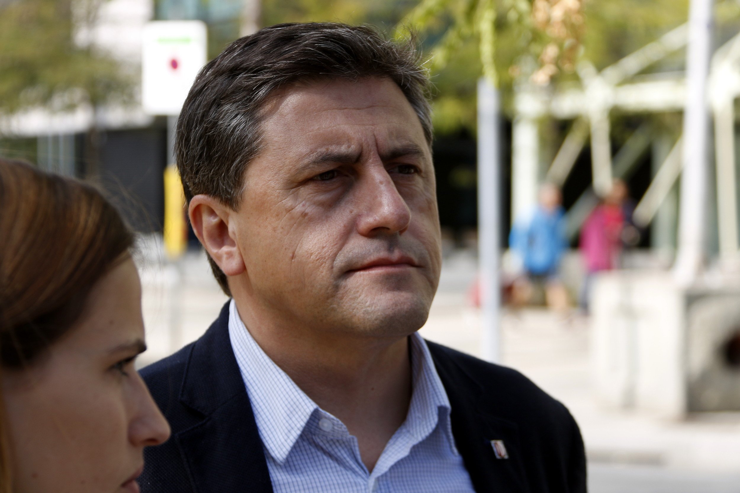 ERC y la CUP vinculan con el 1-O la operación contra Puigdemont