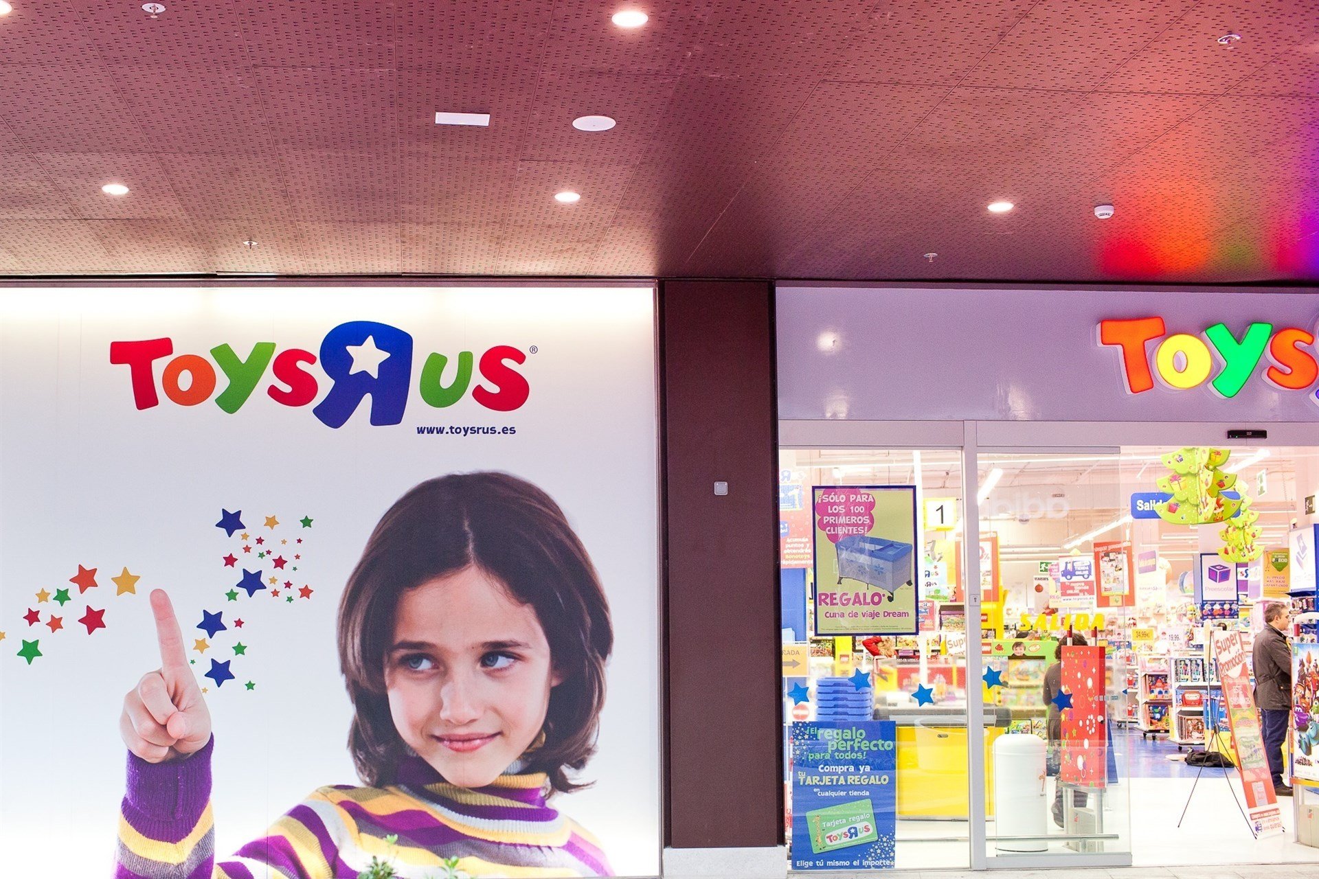 Toys 'R' Us es declara en fallida però no tancarà botigues a Espanya