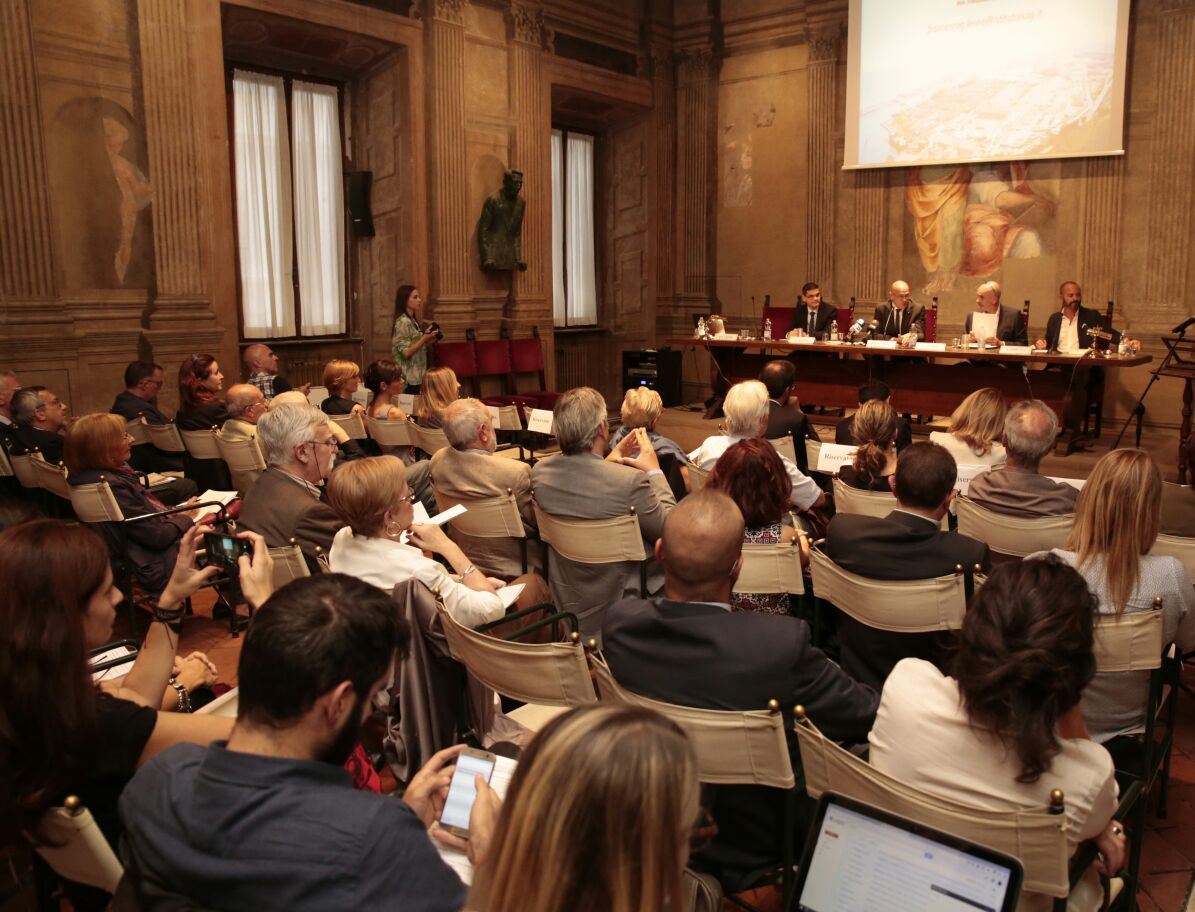 Romeva en Roma: "Por querer parar el 1-O el Estado puede acabar parando la democracia en España"