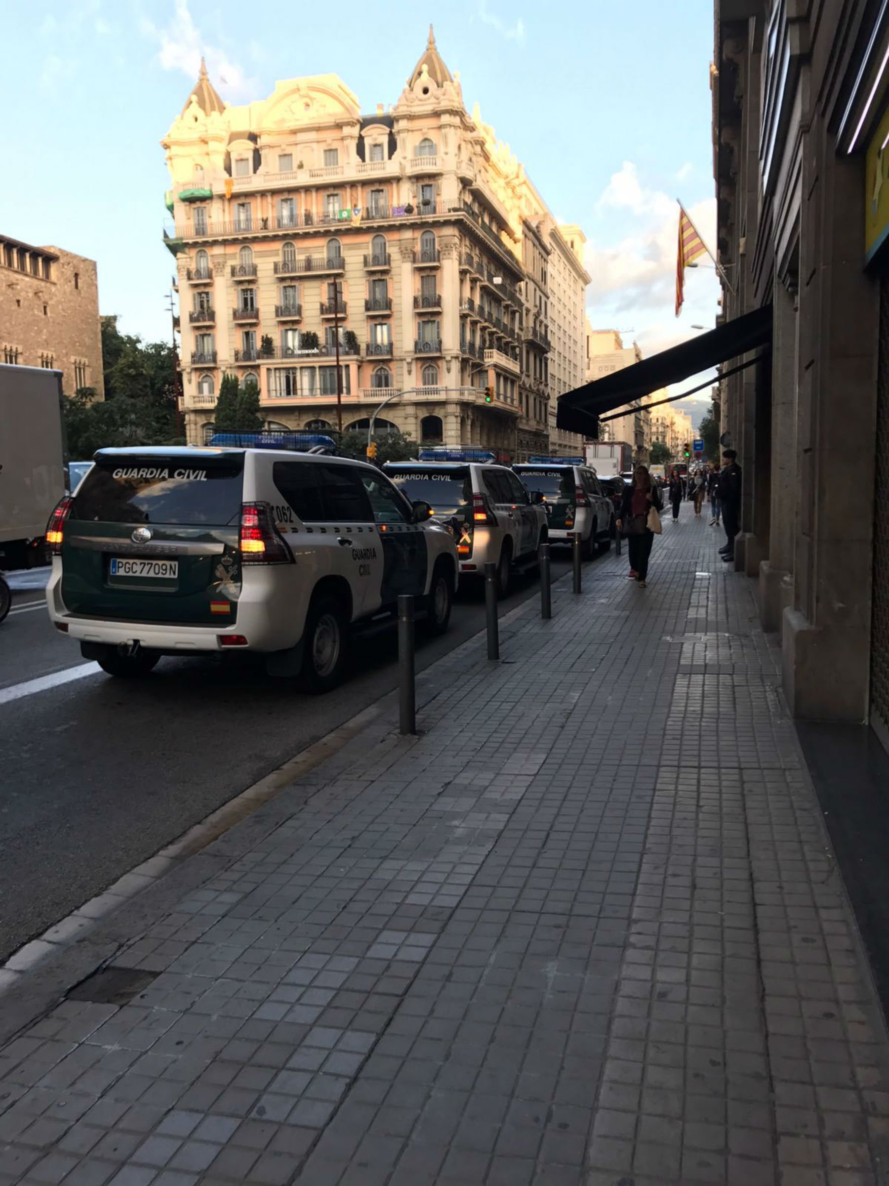 Civil Guard holds 13 high-ranking Catalan government officials