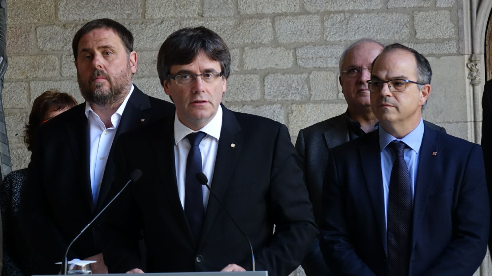 Catalan president Puigdemont announces polling stations for 1st October referendum