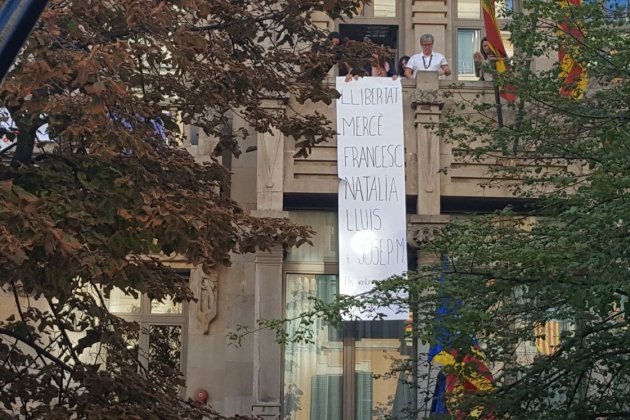 Pancarta suport conselleria economia