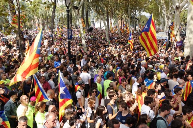 Estelades davant del TSJC / Roberto Lázaro