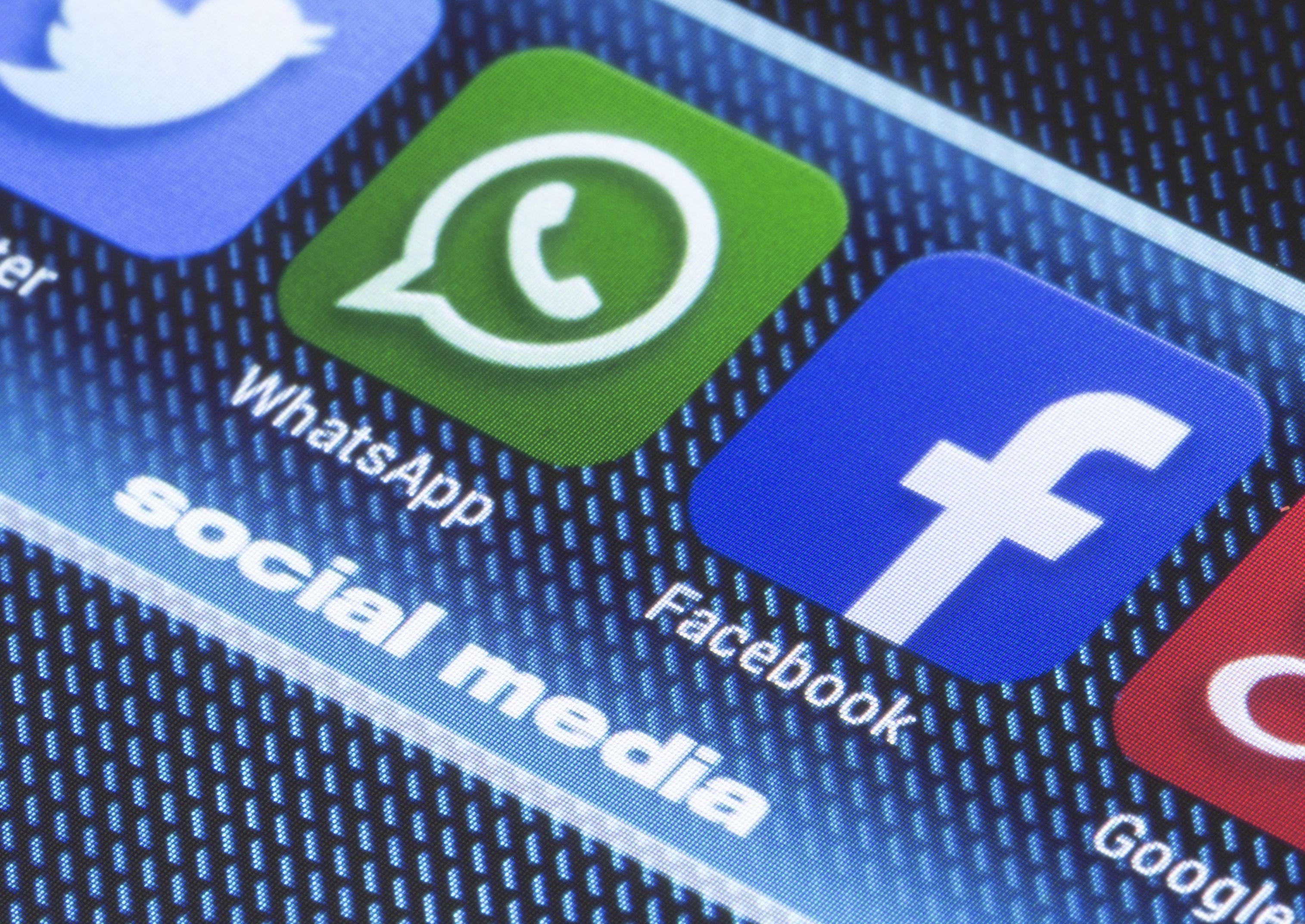 Cómo evitar que Facebook se quede con tus datos de Whatsapp