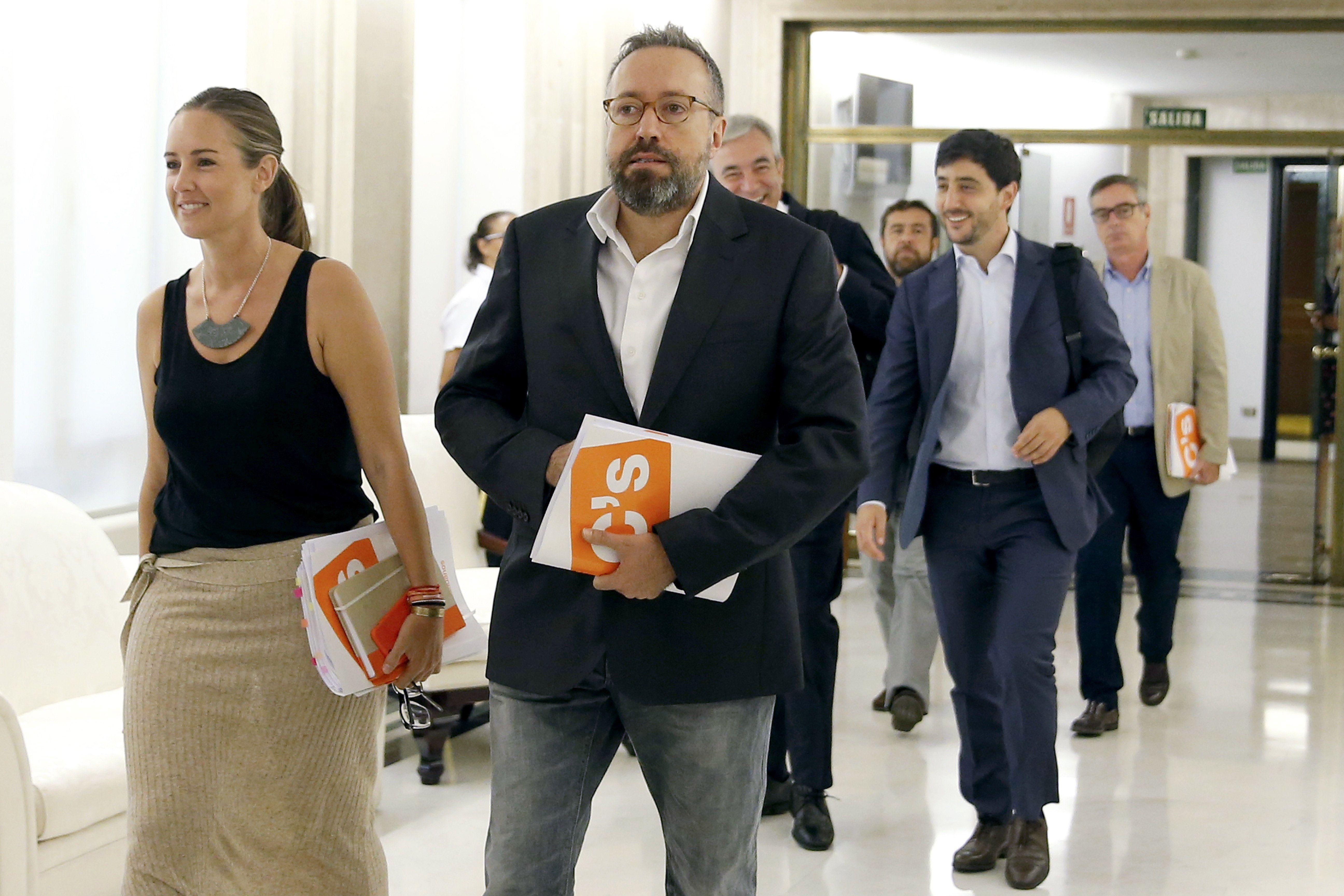 Ultimàtum de 48 hores de C's al PP per tancar l'acord d'investidura