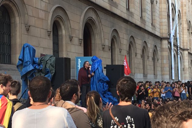 Joan Tardà a la concentració d'Universitat / NT