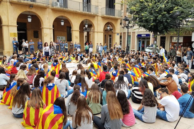Alumnes d'institut a Mollerussa a favor de l'1-O / ACN