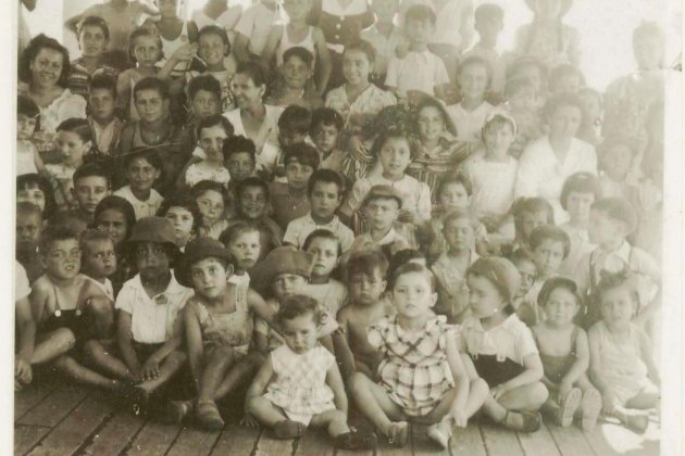 Muere Pablo Neruda. Los niños del Winnipeg. Fuente Centro Cultural de España en Santiago