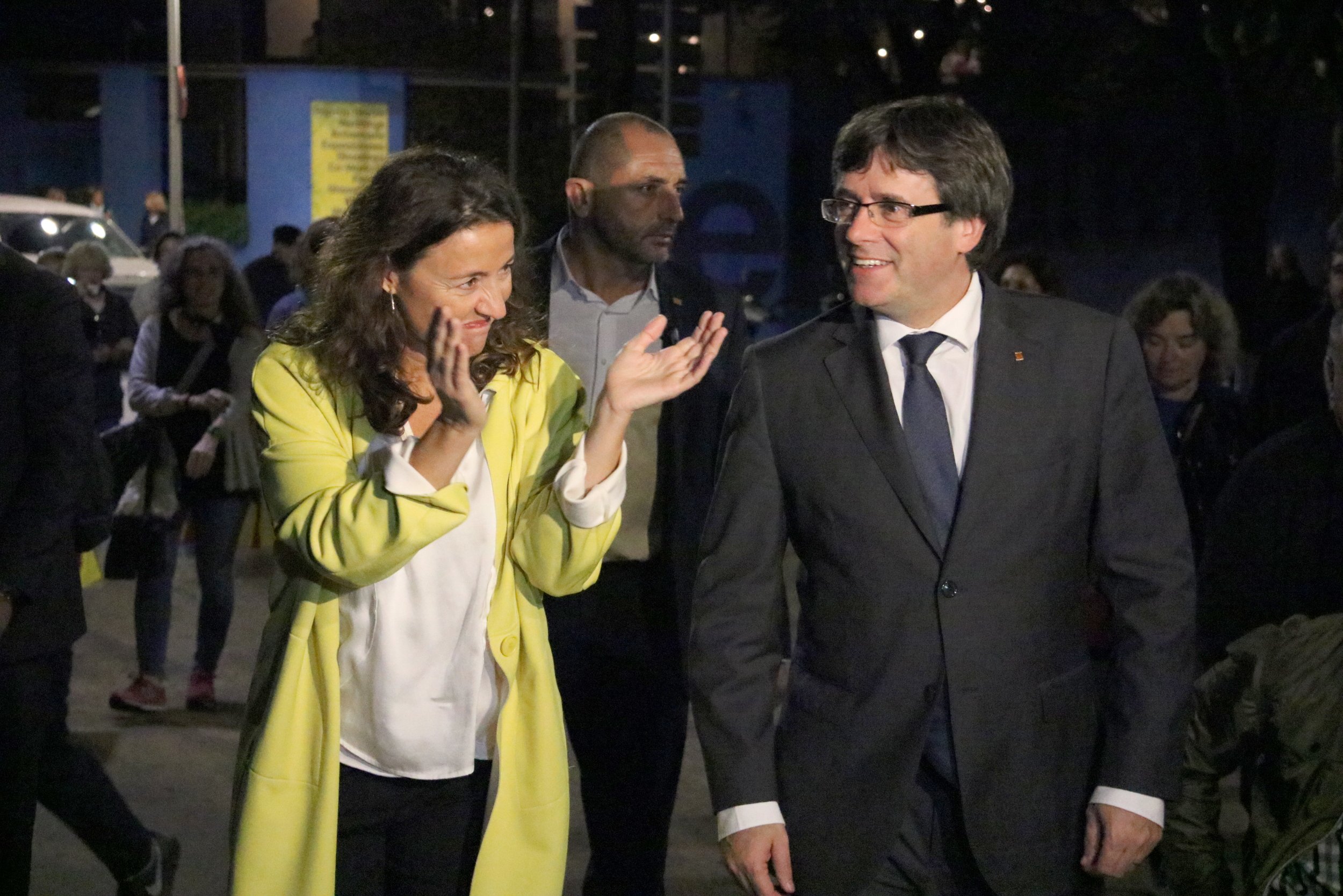 Puigdemont acusa Rajoy de ser el "guardià de la tomba" de Franco