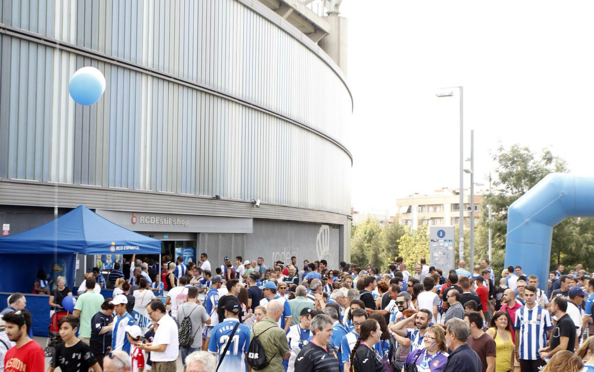 Aficionados del Espanyol piden al club que cambie de opinión sobre el 1-O