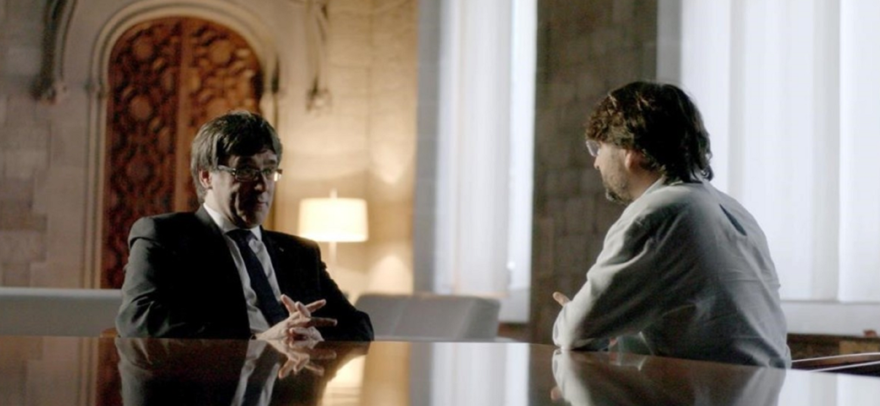 Alud de críticas al PP por amenazar a Puigdemont con acabar como Companys