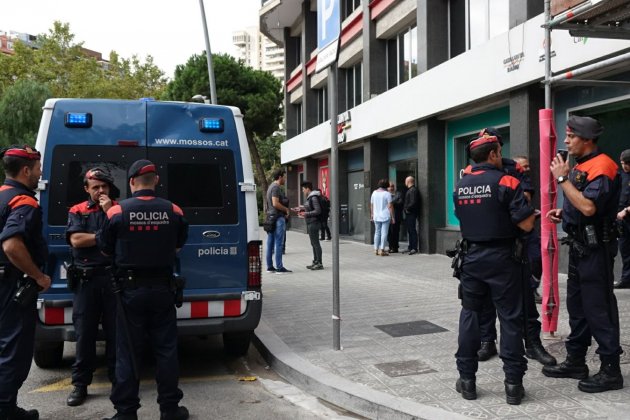 mossos catalunya radio roberto lazaro mossos catalunya radio roberto lazaro