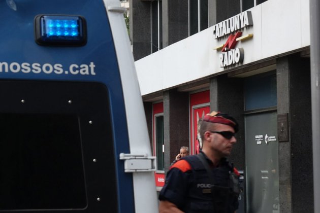 Mossos manifestació ultra Catalunya Ràdio / Roberto Lázaro Mossos manifestació ultra Catalunya Ràdio / Roberto Lázaro