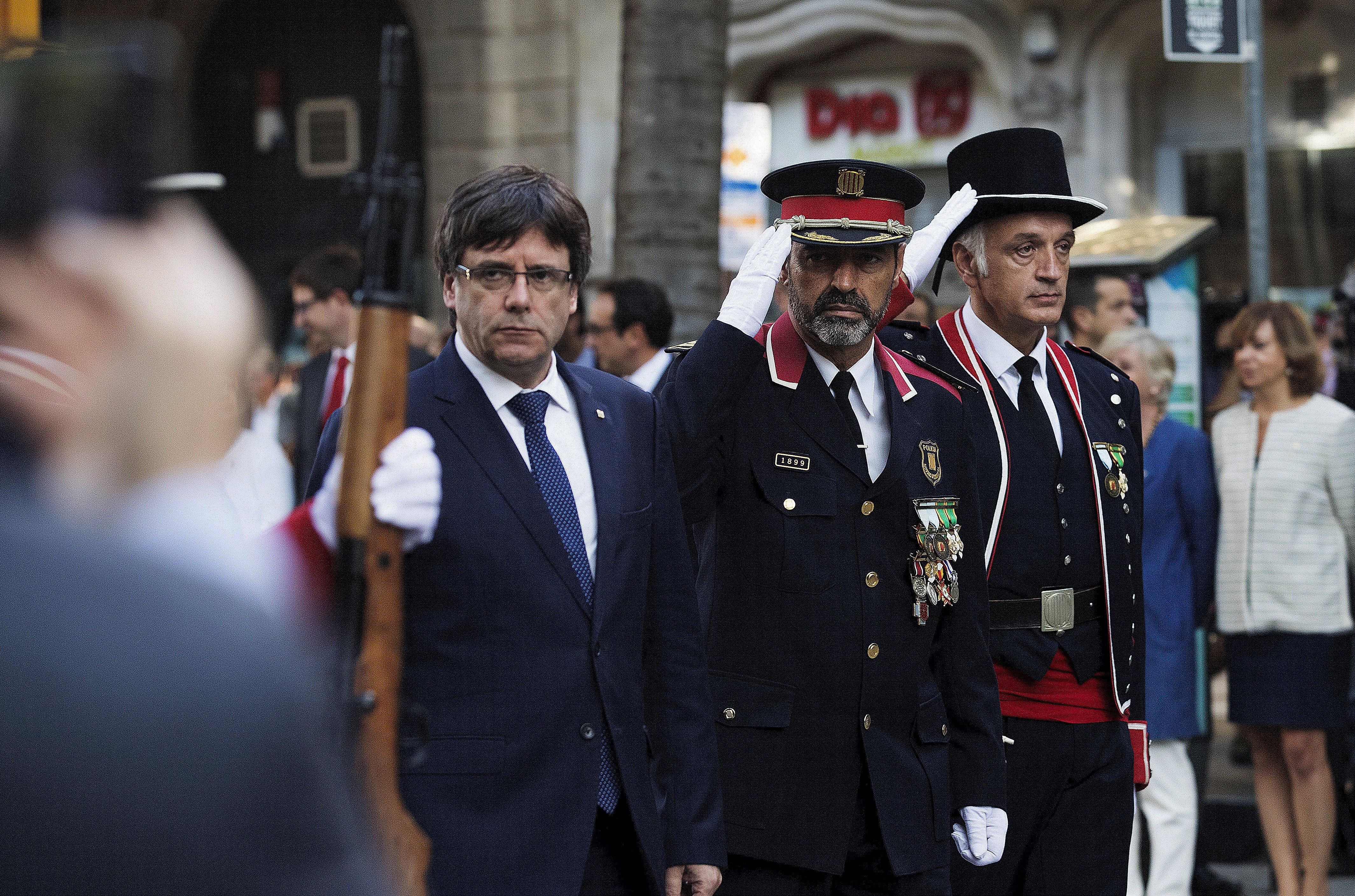 Puigdemont quiere que los Mossos queden bajo su mando en el nuevo Govern